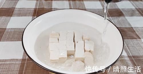 豆腐加鸡蛋这样做,美味又营养,比大虾还滑嫩,比吃大肉还解馋
