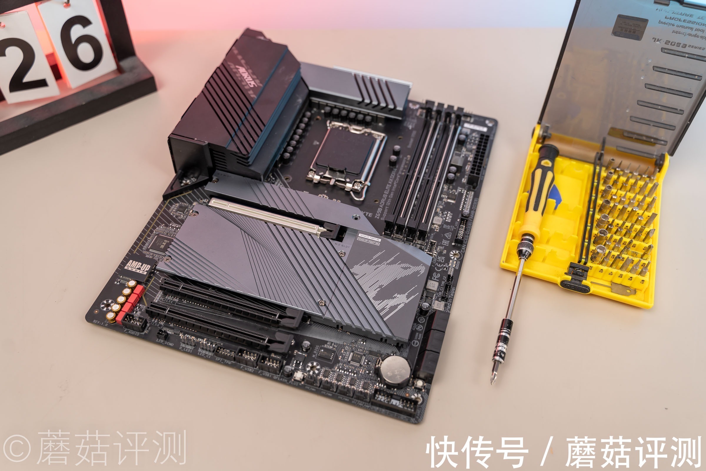 技嘉|DDR5内存高不可攀？看看DDR4的Z690主板吧、技嘉小雕 Z690主板 评测