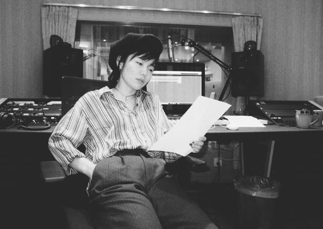 乘风破浪的姐姐|许飞为黄晓明宣传中餐厅，将结婚照中的杨颖p成自己，被指情商低