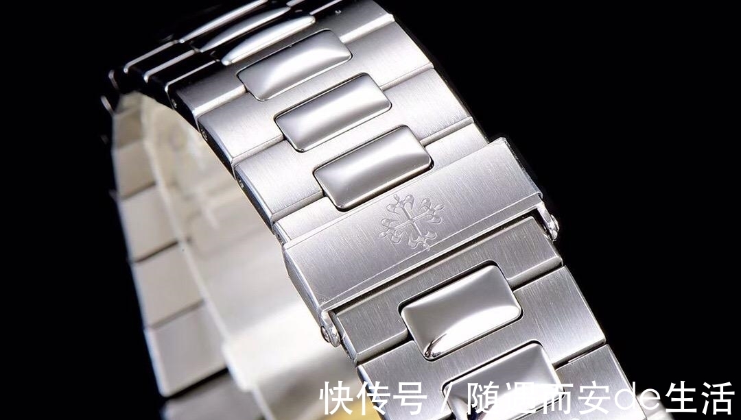 百达翡丽 Siri说表:百达翡丽年历5726系列腕表