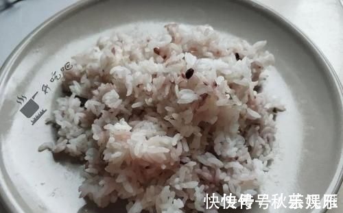 宝宝|宝宝 3 岁前,家长要谨记“不吃三饭”!辅食吃好了,娃更少生病