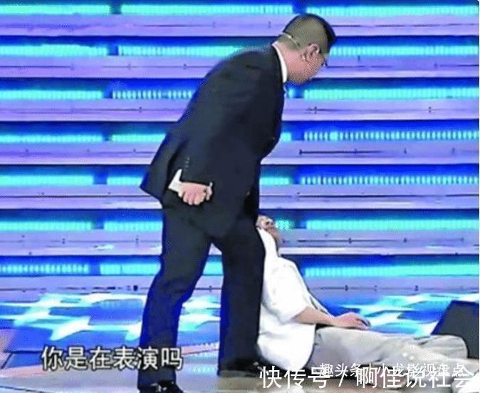 张绍刚的毁灭史从“央视名嘴”到“万人唾”，他经历了什么