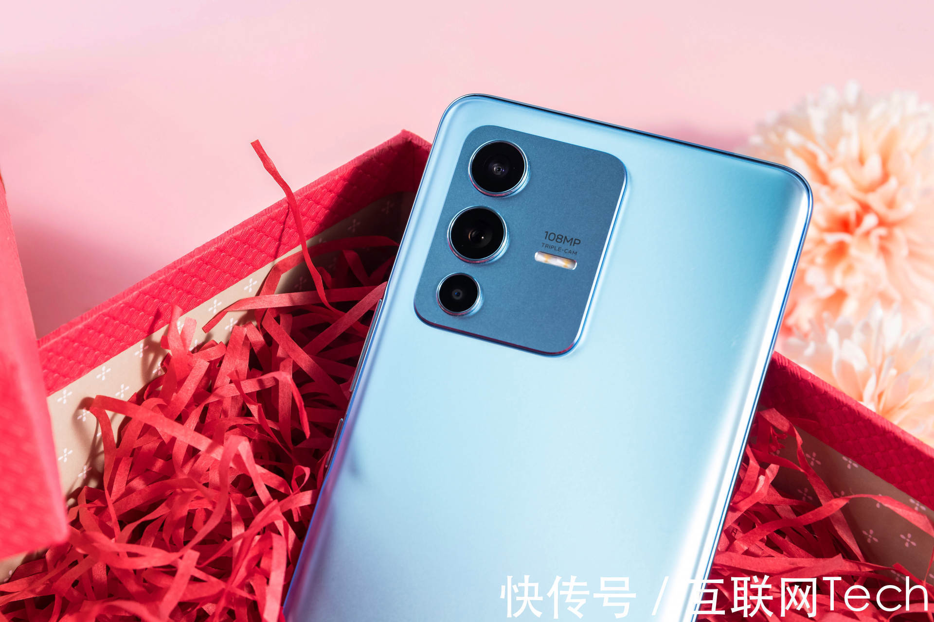 暖金|“颜值实力派”的代表作，vivo S12系列成为近期手机市场热点