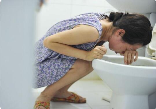 胎儿|俩孕妇,为何一个天天“吐”,一个却不“吐”,医生跟胎儿有关