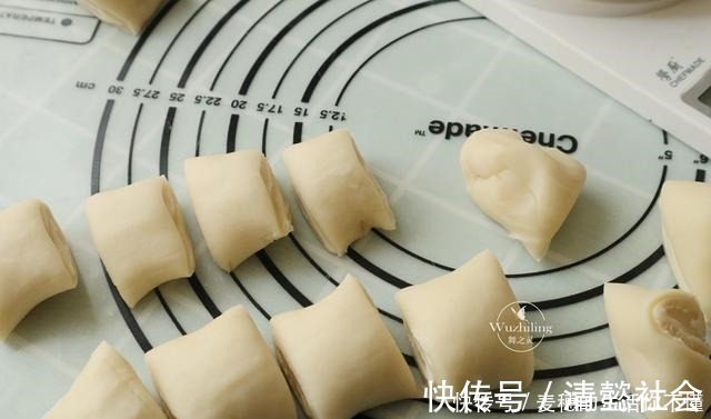 不用烤箱，一次开酥，教你在家做纯手工板栗酥饼，太香了