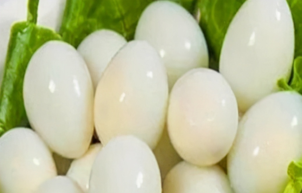 养颜|女性过40岁老的快,可以多吃3种食物,延缓衰老、排毒养颜