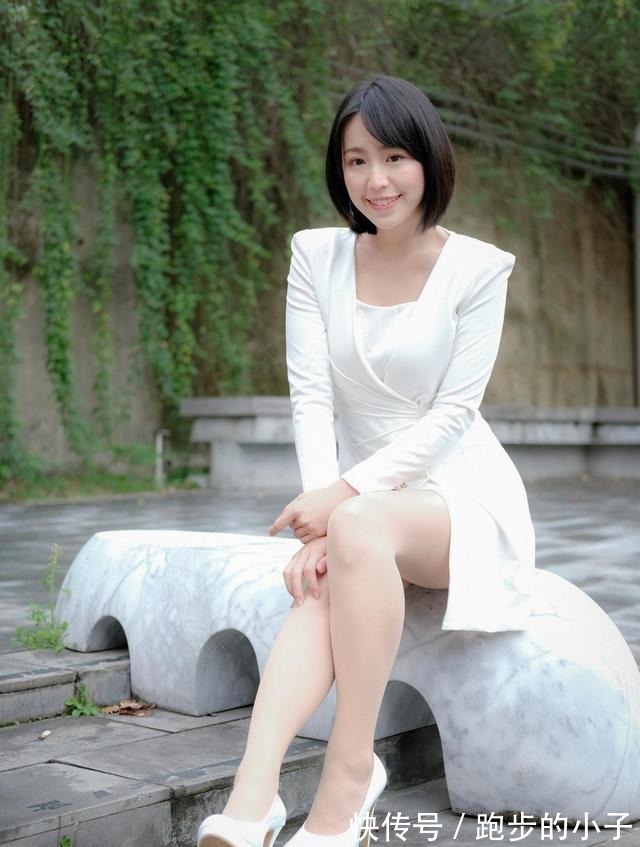 衬衫裙 白色衬衫裙清纯优雅,让你拥有与众不同的时尚美感