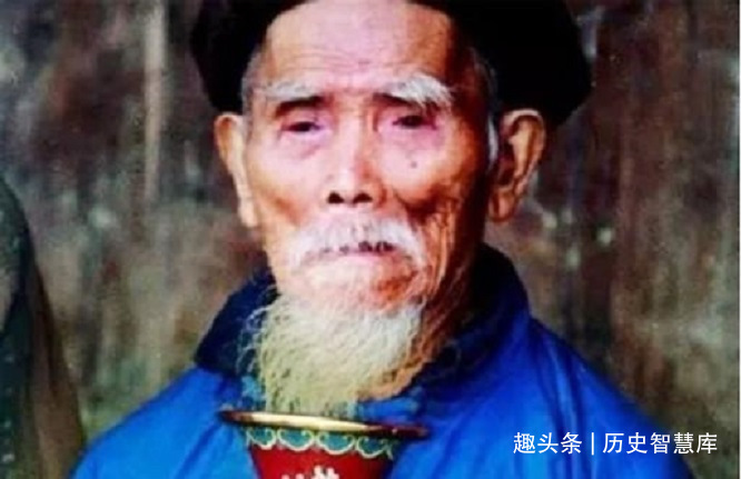 养母!中国长寿之王龚来发终身未娶活到133岁,只有一个爱好却不太好