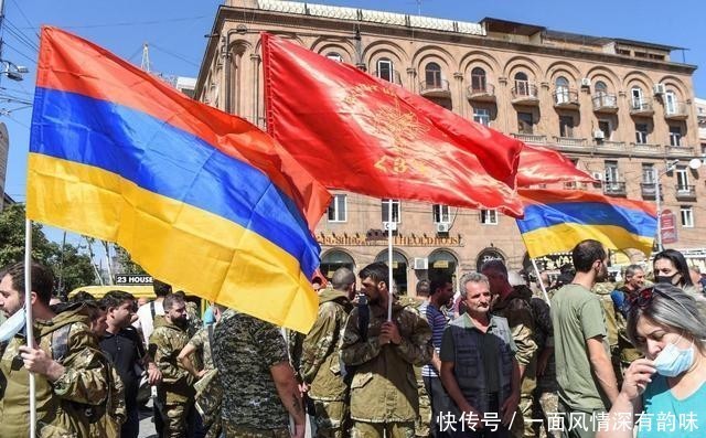 娃娃兵|亚美尼亚内外交困，12岁娃娃兵踏上战场，被无人机直接炸成碎片