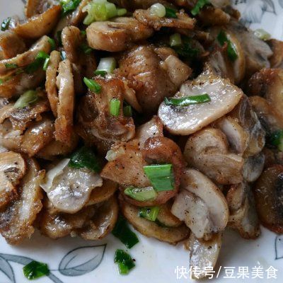 超级简单的黑椒香煎白菇，赶快get起来