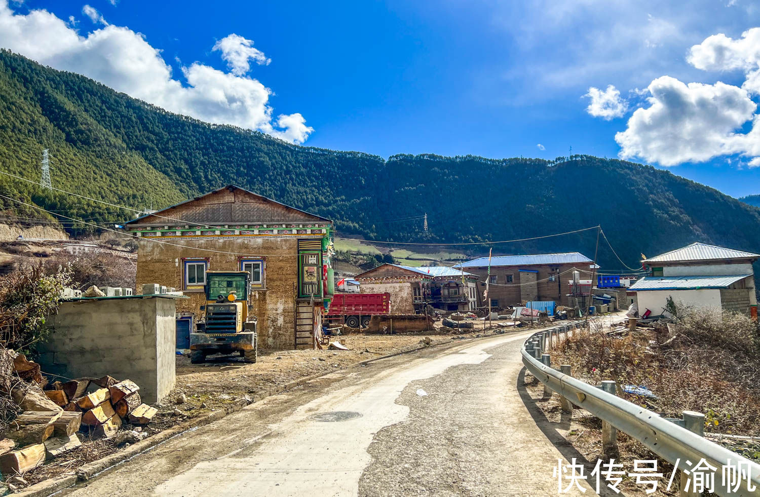 西藏|西藏与云南交界处的悬崖村，进出道路难行，风光却美如世外桃源