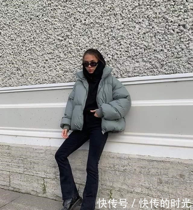 白色|冬季,羽绒服建议多穿这4种“颜色”,不仅时尚耐看,还特温暖
