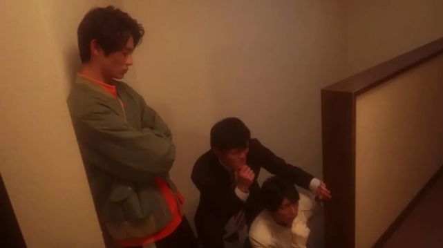 印章|假面骑士Revice The Mystery第二集剧情简介,门田超人再次倒下