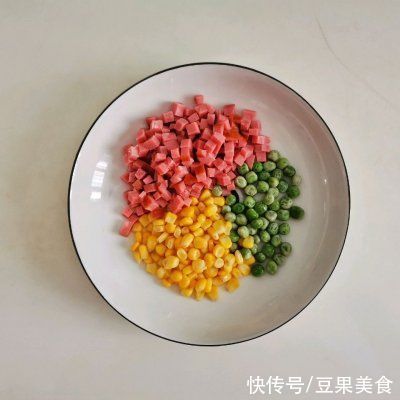 青豆|减脂无米炒饭秘?不含一粒米饭的蛋炒饭??