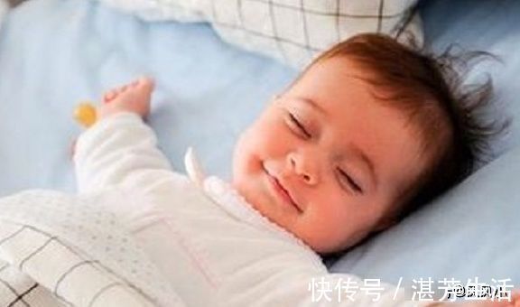 学习能力|宝宝有个动作会的越早,将来就越聪明,你家宝宝有吗?