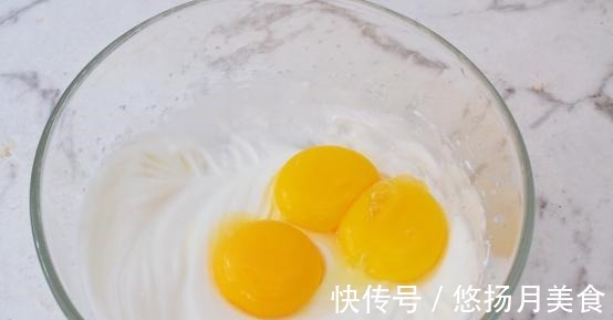 自制的鸡蛋小饼干，又香又脆，特别好吃！