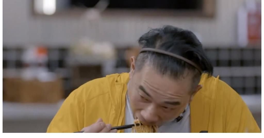 刘涛|尹正深夜煮面，陈小春大口吃，张晋“卖弄”文化：还是离子烫好吃