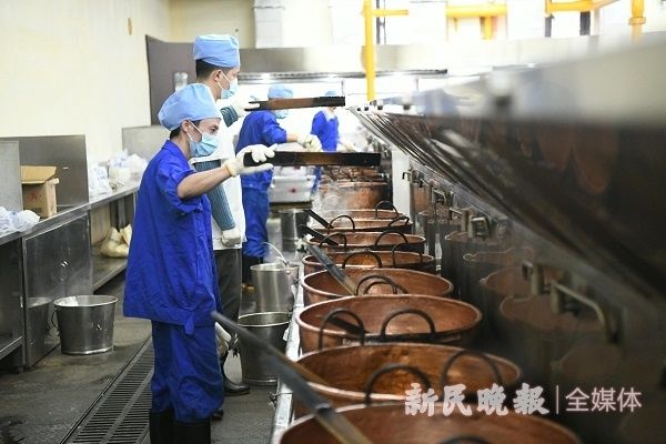 岳阳！“膏方制作场面真气派！” 第一届膏方体验日上，市民感受中医之美