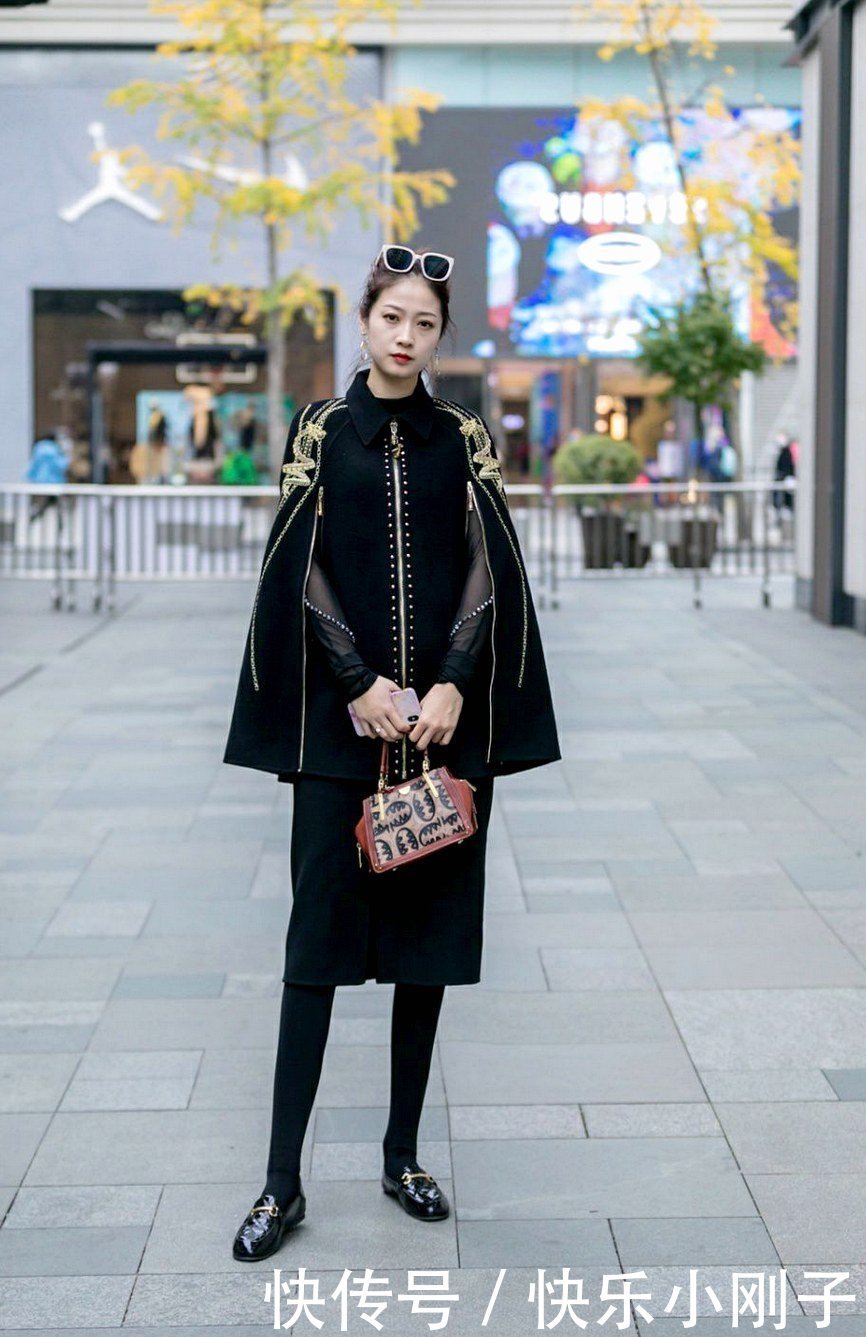 这几款优雅大气的风衣，让时尚小姐姐，一年四季都想过冬天