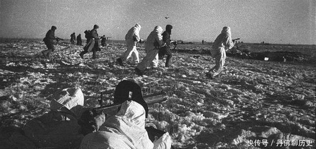 苏军|二战时苏军士兵为什么这么喜欢穿披风