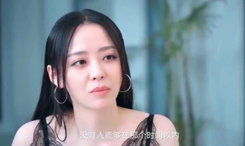 张靓颖发文疑吐槽《王牌对王牌》，上综艺引争议，她不是第一次了