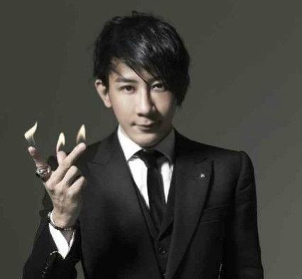 何晃杰|从“家喻户晓”再到“跌落神坛”,刘谦都做了哪些荒唐事?