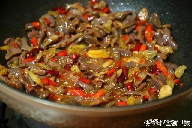 年夜饭菜谱，中国人过年必吃的24道如意菜，寓意阖家团圆美满