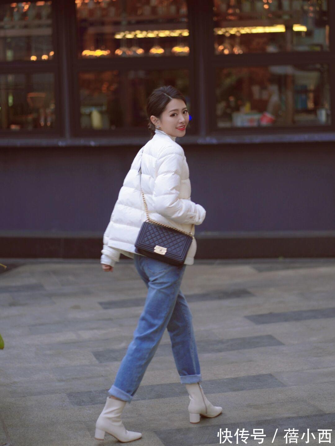 博主 精致的女人最爱穿“小香风羽绒服”,选这4款来搭配,高级又时髦