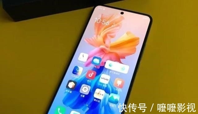 vivo|从3498跌至2999，120Hz+柔性屏+11GB，5nm旗舰重回低价