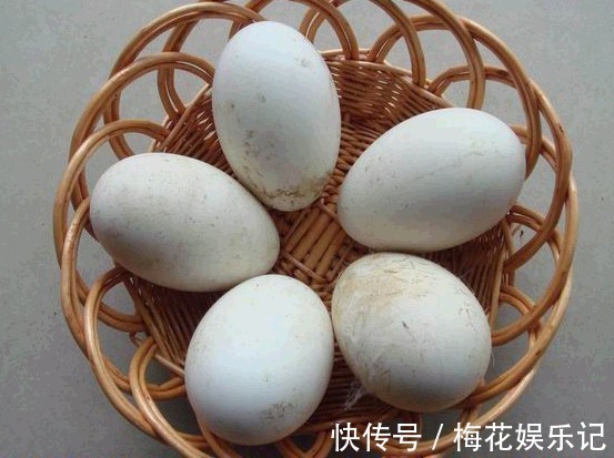 偏方|老军医力荐:1个鹅蛋+2粒花椒,专治高血压,用一个好一个!