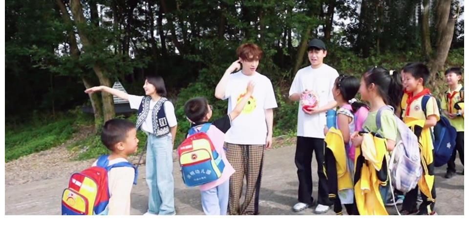 奥特曼|向往的生活：刘晓邑带来最治愈的木偶剧，小朋友笑了，大人们哭了