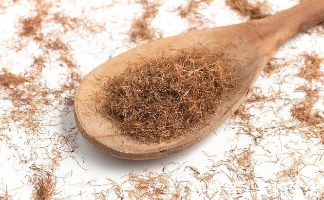 糖尿病人|糖尿病人喝水时，抓点它放进去，效果可能比胰岛素还要好！