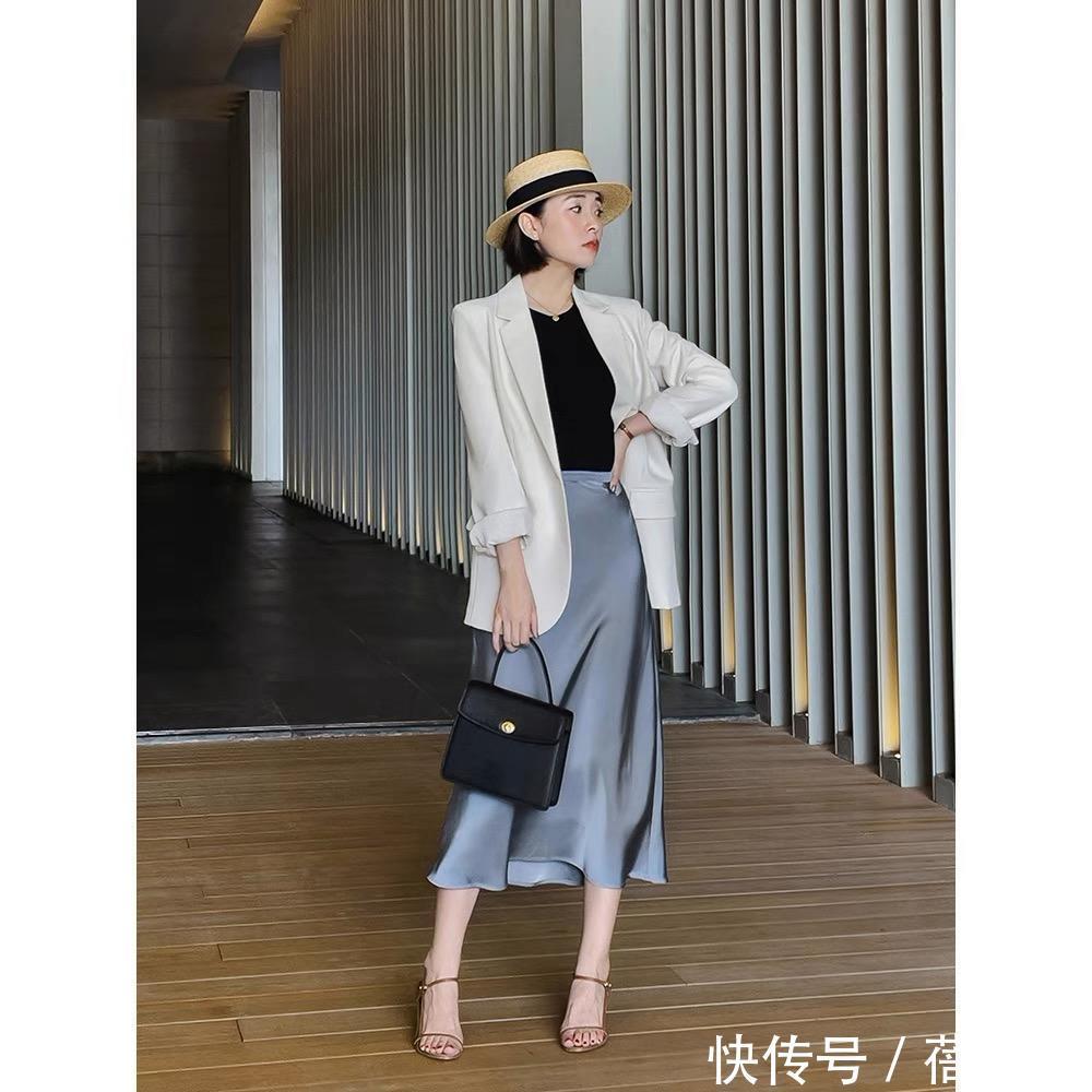 西装|奔三奔四的女人,秋天多穿西装外套,搭配连衣裙、半身裙都很高级