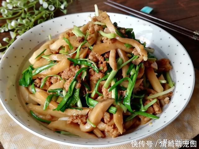 买回家蘑菇不会做,教你12道常见的几种蘑菇做法,补充营养味道鲜