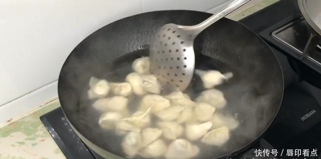 早餐如此做,比馒头包子都简单,不用发酵不用等,出锅3碗不够吃