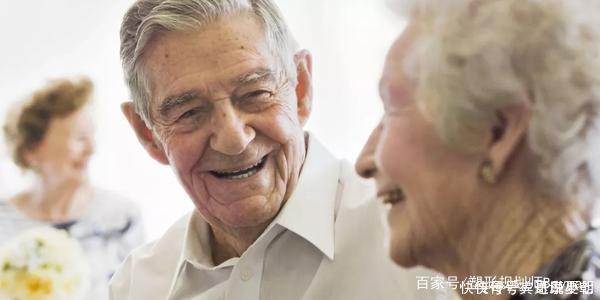 甲状腺激素|家里有老人失眠的,1种叶子煮茶5分钟,养心助眠,睡得舒舒服服