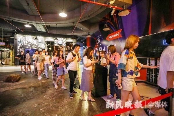 孫中欽|上班族夏日夜生活新陣地 春秋航空7月“微笑年”脫口秀火熱來襲