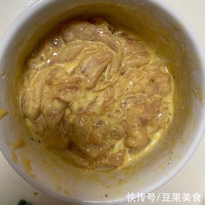 鸡胸肉可以这样做！糖醋鸡柳美得很