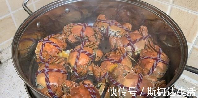 蒸螃蟹时,是冷水上锅还是热水上锅多数人做错,难怪蟹黄不肥美