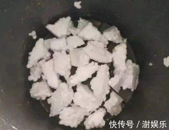 花盆底|人见人烦的“东西”,却是养花“宝贝”,养啥旺啥,土壤肥沃疏松