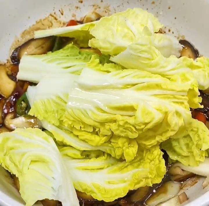 有道菜很多人瞧不上,其实营养丰富,清爽香嫩又开胃,好吃到舔碗