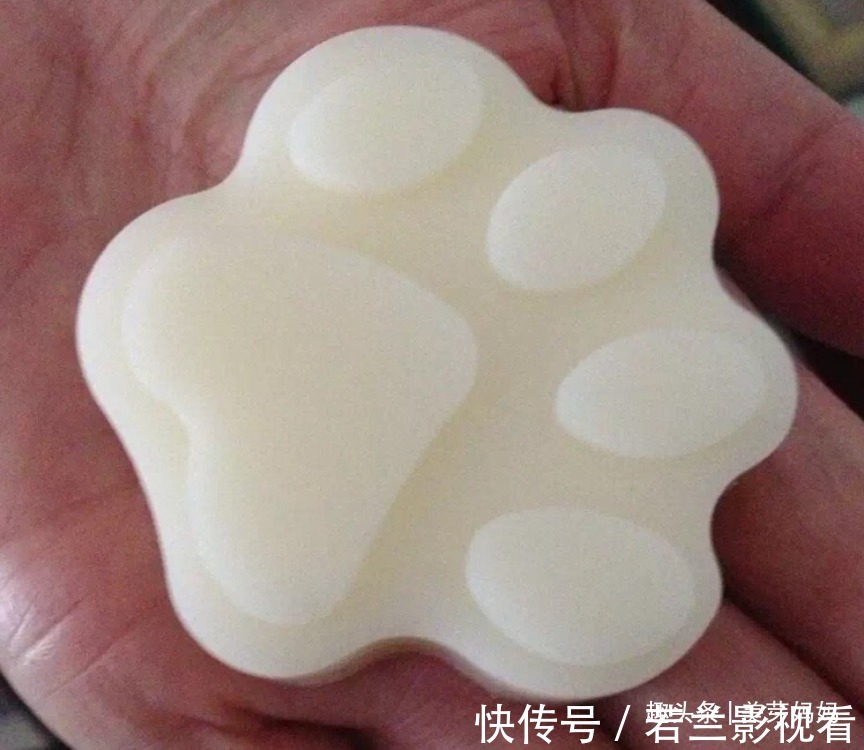 丈夫|宝宝喝不完的母乳,可以给老公喝吗?过来人:倒掉也别让老公喝