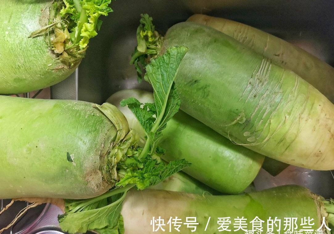 秋天，遇到此菜准买30斤，晒干后比新鲜的好吃，香辣开胃干净卫生