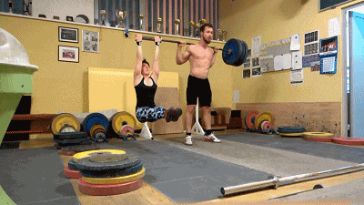 |搞笑GIF:不好意思打扰一下,请问你们是要组团去搞笑吗?