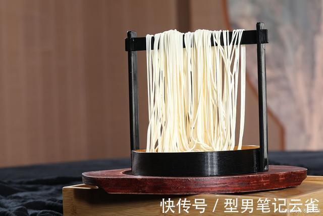 胃黏膜|胃不舒服,多吃面条?提醒:大错特错,谨记养胃“三要、四戒”