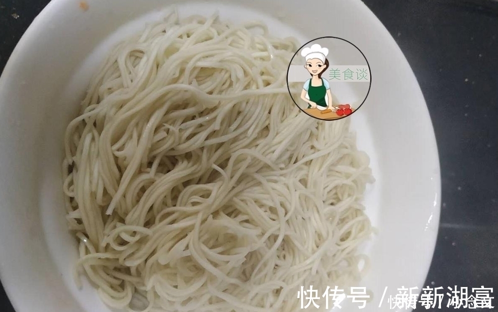 汤面|炒面时别急着下油锅,多做这一步骤,面条不粘锅,更香更有味道