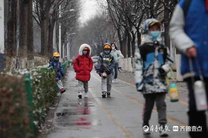 神兽归笼！济南中小学风雪中迎开学