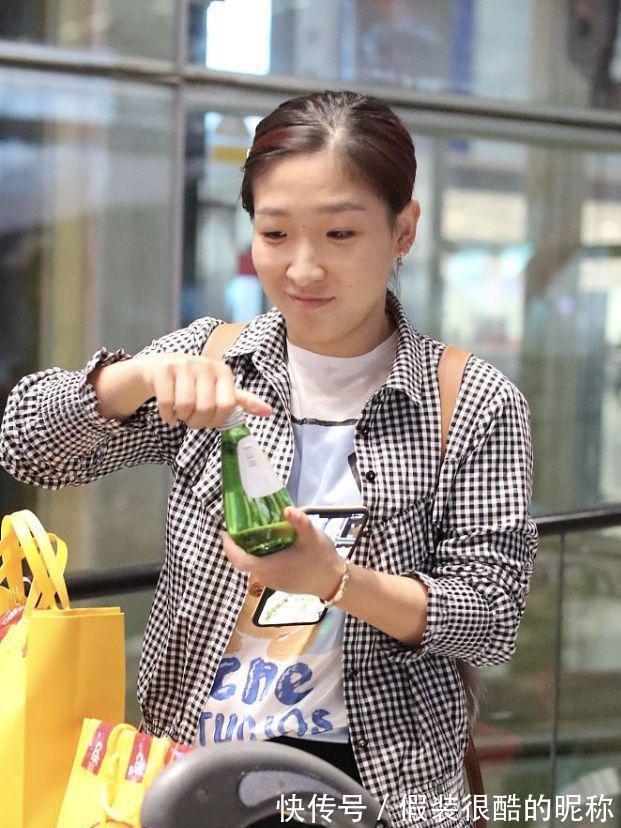 面料|没得金牌的刘诗雯脱下队服也可爱,休闲造型太舒适,低马尾显元气