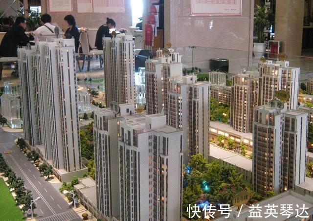 开发商|首付交了，银行贷款却办不下来，首付还能退？内行人“一语道破”