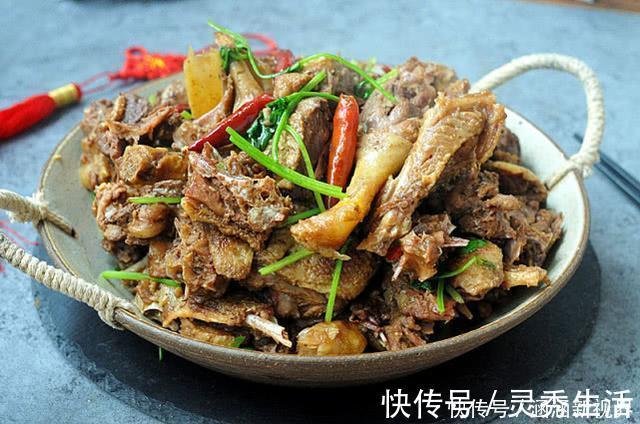 冬天|鸭子如此烧,不腥不柴特别香,操作简单,我家每年吃掉几十只